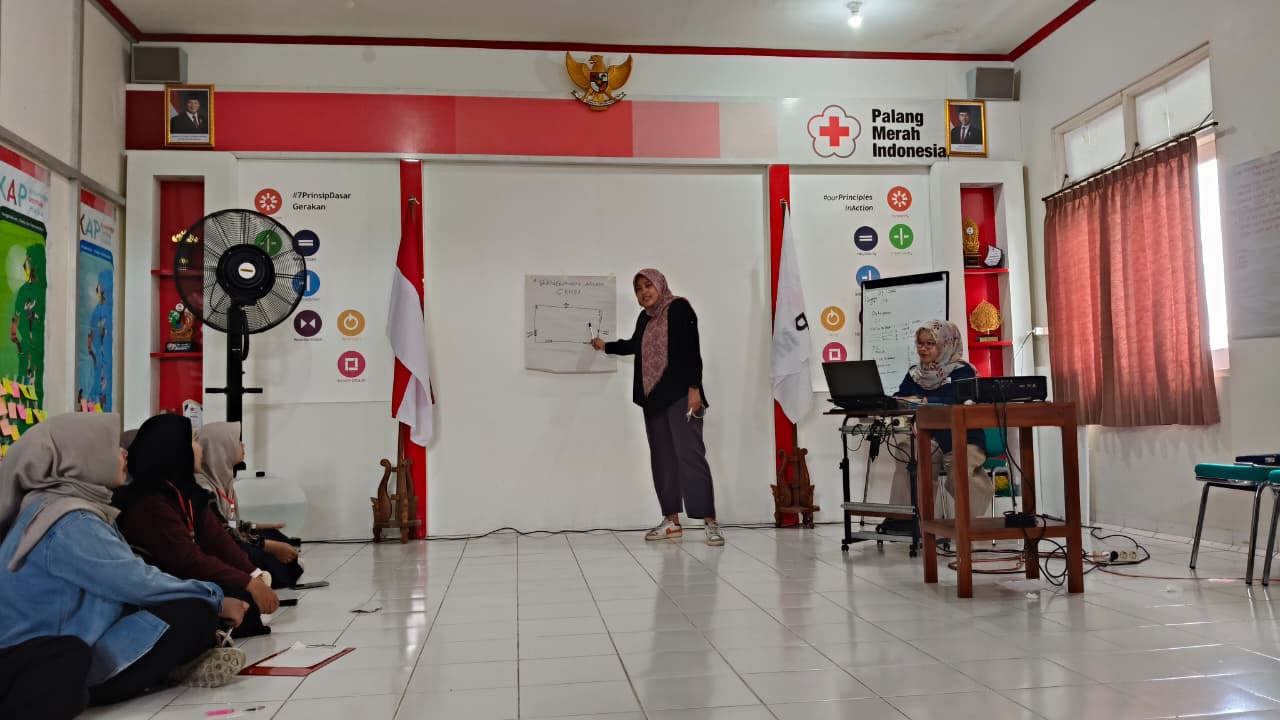 Hari Kedua TOR PMR, Esty Setyarti Dapat Penguatan Materi Karakter Remaja